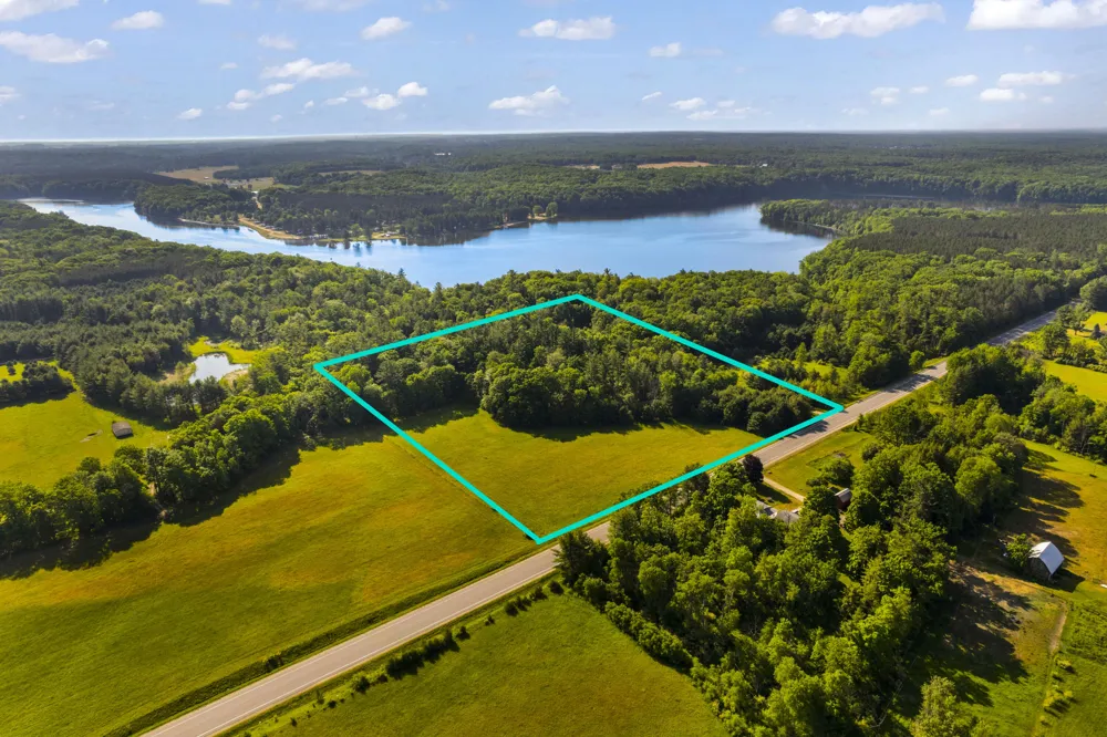 6634 Newcosta Avenue Mecosta Township, MI 49346