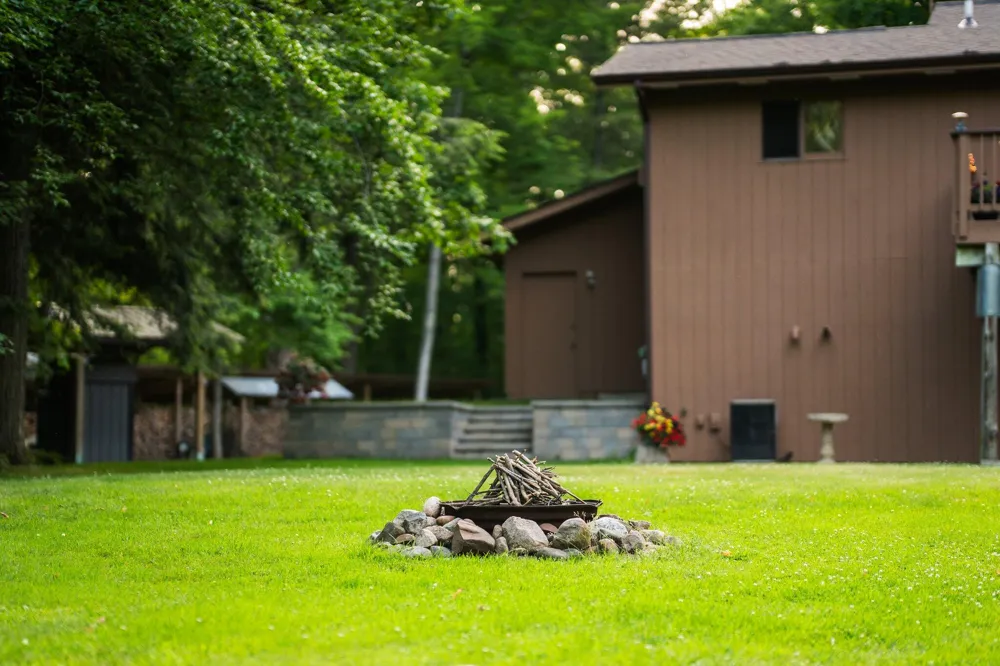 6634 Newcosta Avenue Mecosta Township, MI 49346