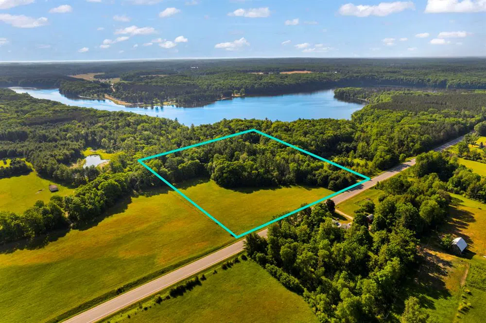 6634 Newcosta Avenue Mecosta Township, MI 49346