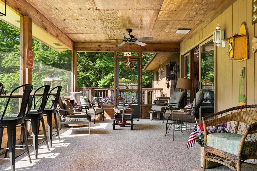6634 Newcosta Avenue Mecosta Township, MI 49346