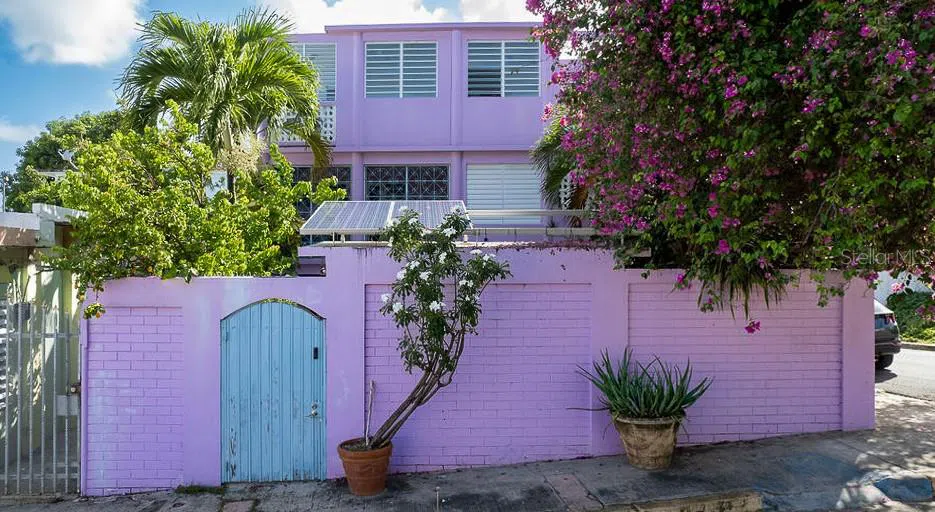 393 CALLE JOSE SUEIRO Vieques, PR 00765