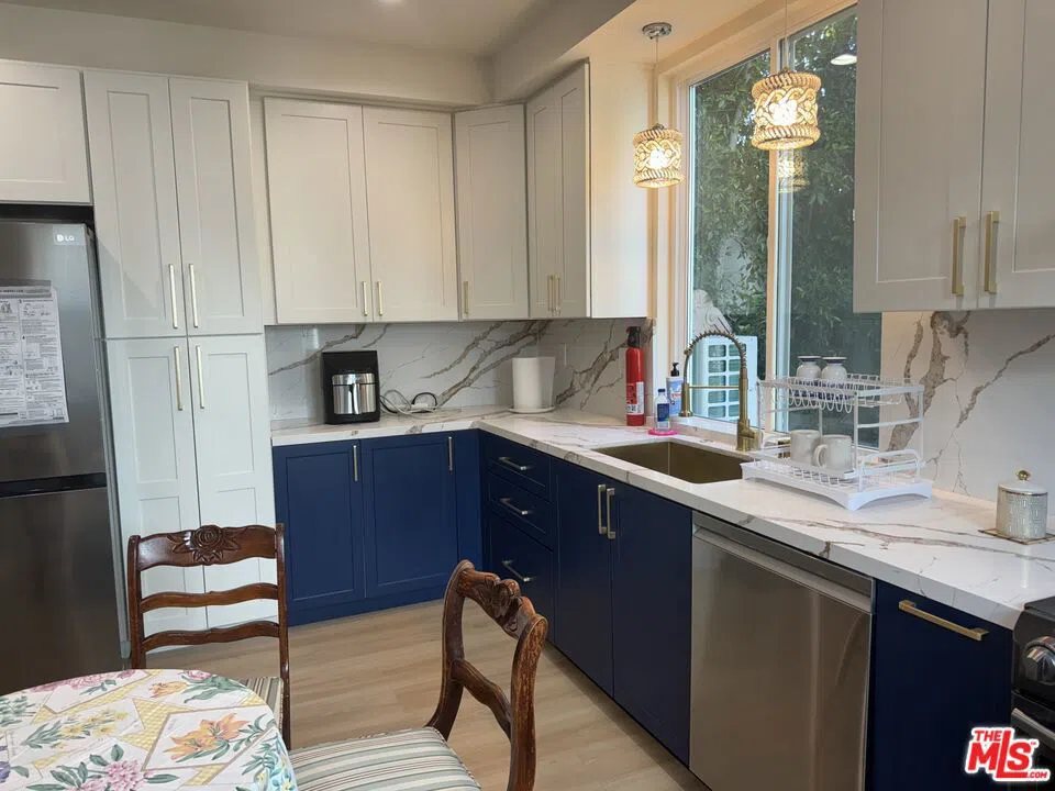 821 Lorraine Boulevard Los Angeles, CA 90005