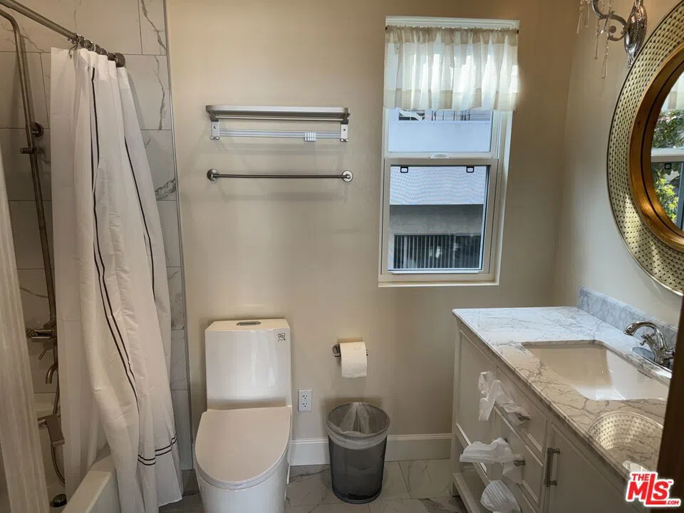 821 Lorraine Boulevard Los Angeles, CA 90005