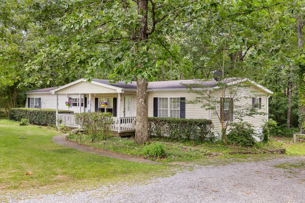 403 Lyman Daniel Road Trenton, GA 30752
