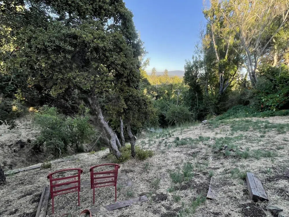 221 Highland Terrace Woodside, CA 94062