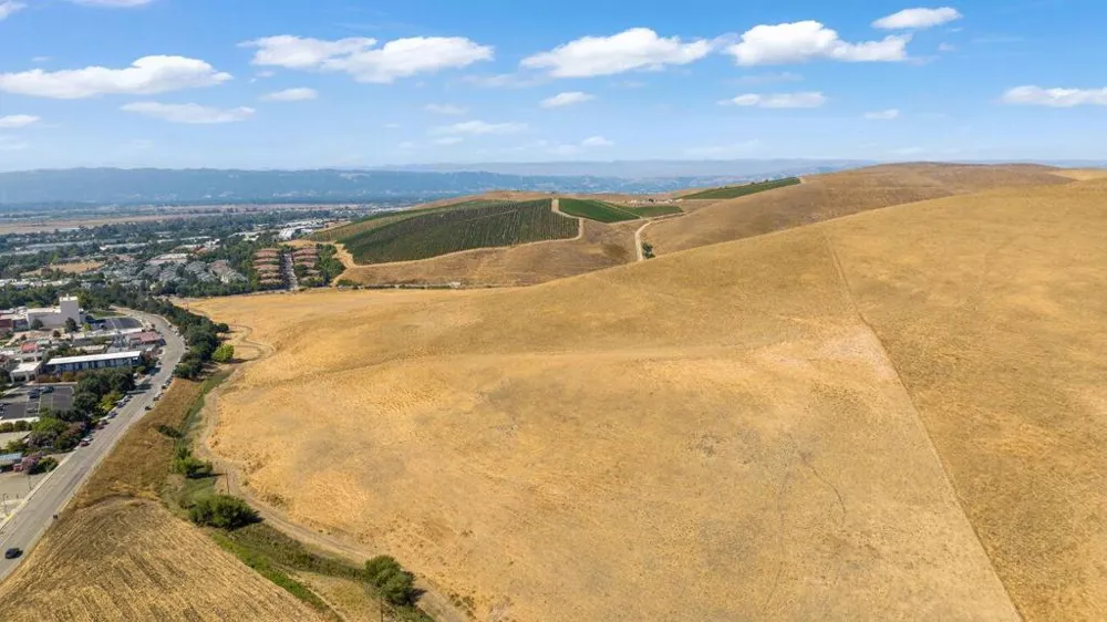 1 Collier Canyon Road Livermore, CA 94551