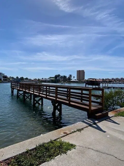 17B FRANKLIN COURT S St Petersburg, FL 33711
