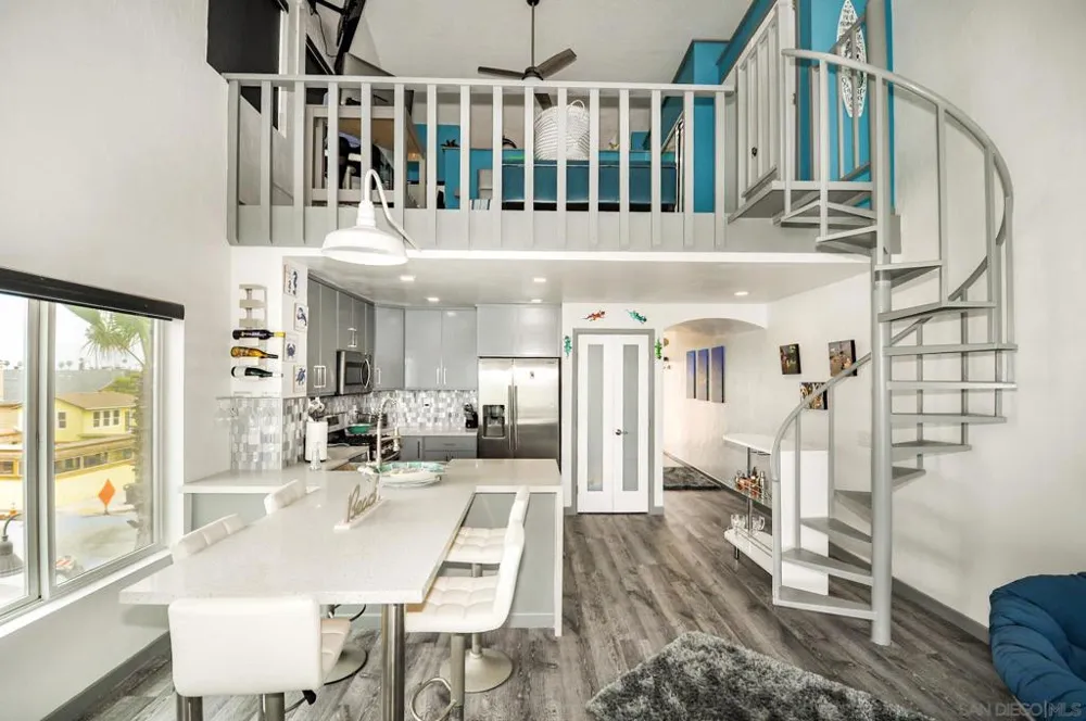 706 Ocean LN Imperial Beach, CA 91932