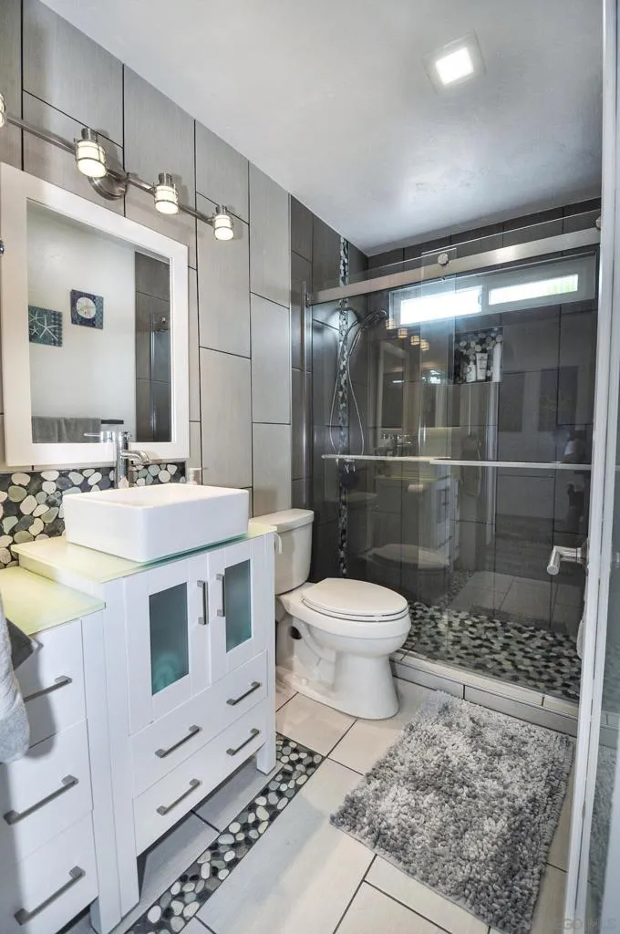706 Ocean LN Imperial Beach, CA 91932