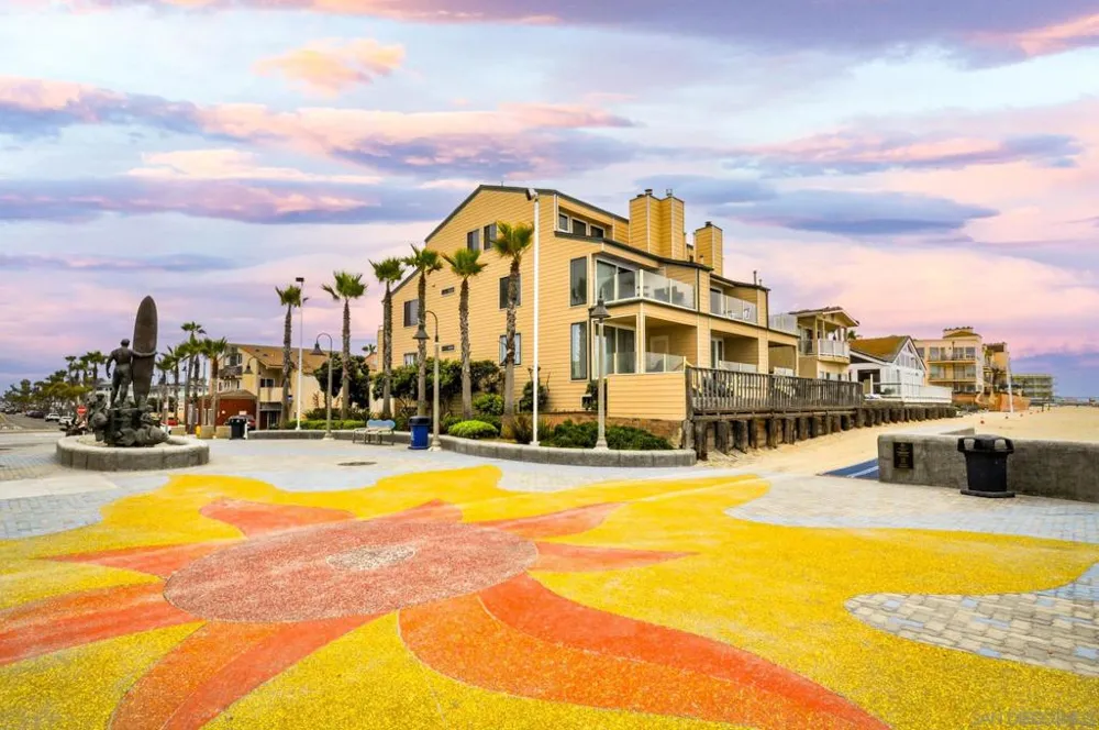 706 Ocean LN Imperial Beach, CA 91932