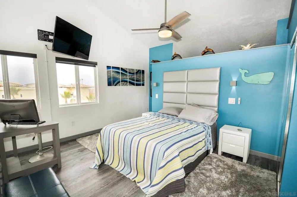 706 Ocean LN Imperial Beach, CA 91932