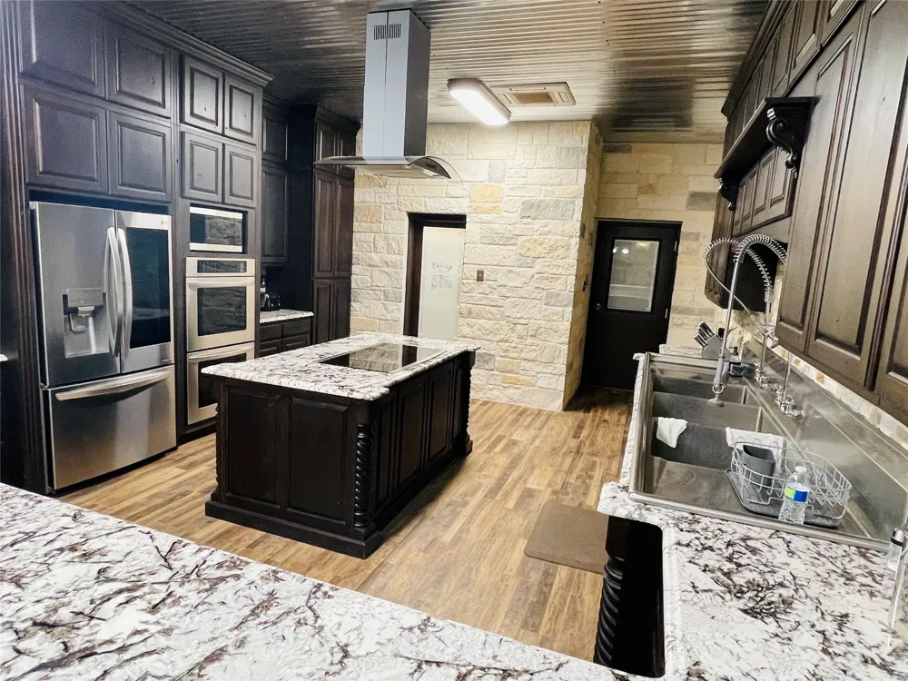 1089 Tennyson Road Bronte, TX 76933