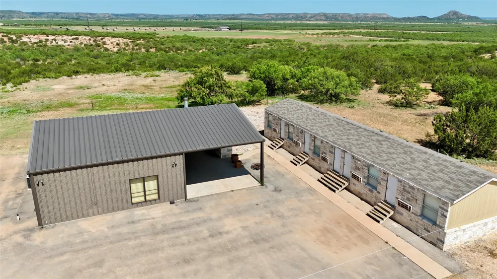 1089 Tennyson Road Bronte, TX 76933