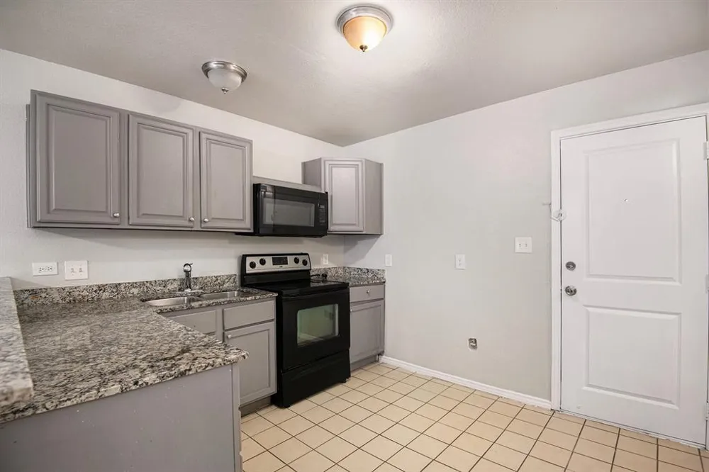 4936 Flamingo Road Fort Worth, TX 76119