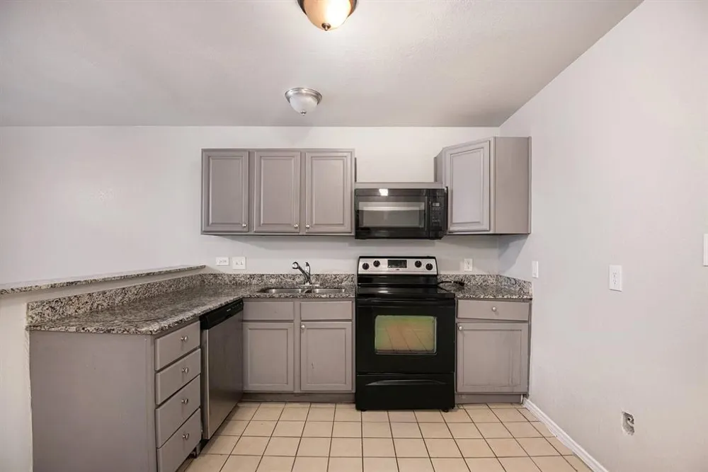 4936 Flamingo Road Fort Worth, TX 76119