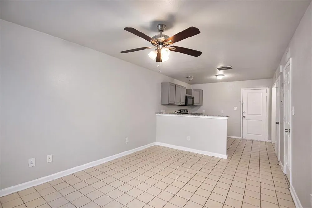 4936 Flamingo Road Fort Worth, TX 76119