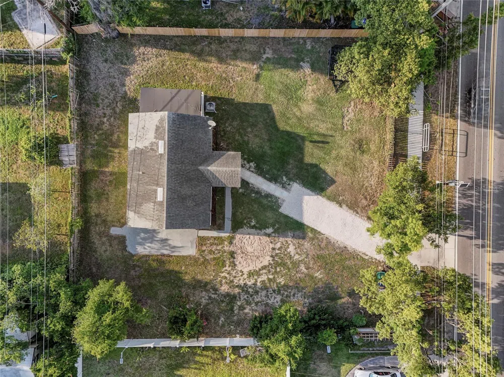 2600 S CRYSTAL LAKE DRIVE Orlando, FL 32806