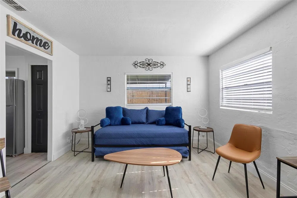 2600 S CRYSTAL LAKE DRIVE Orlando, FL 32806