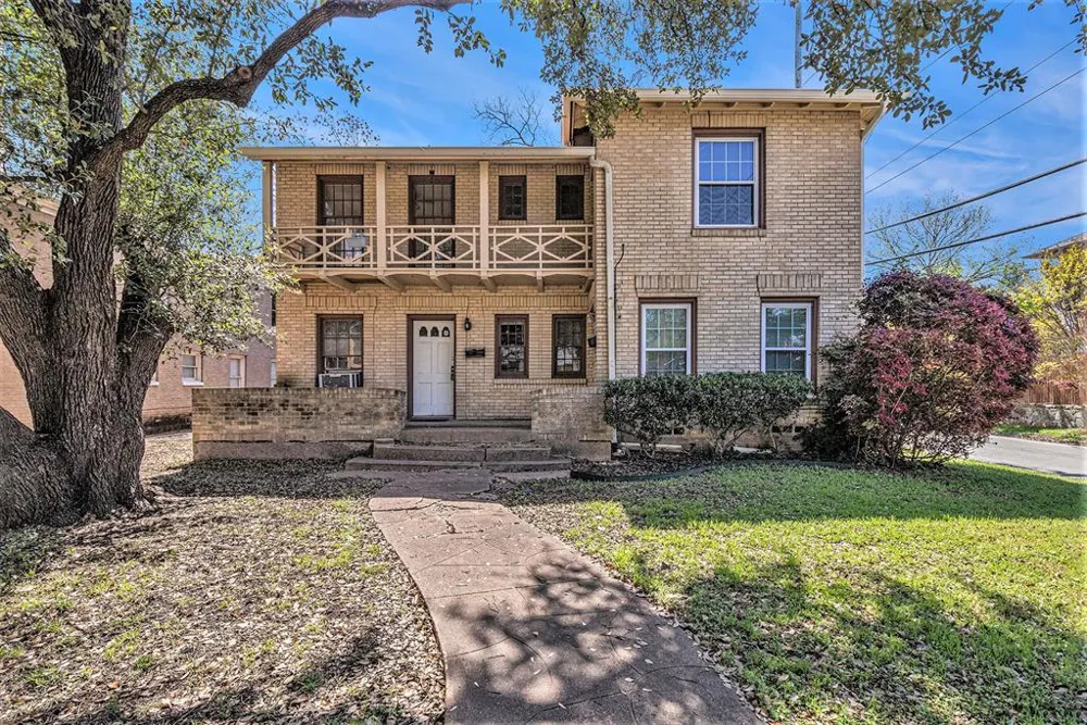 6302 Belmont Avenue Dallas, TX 75214