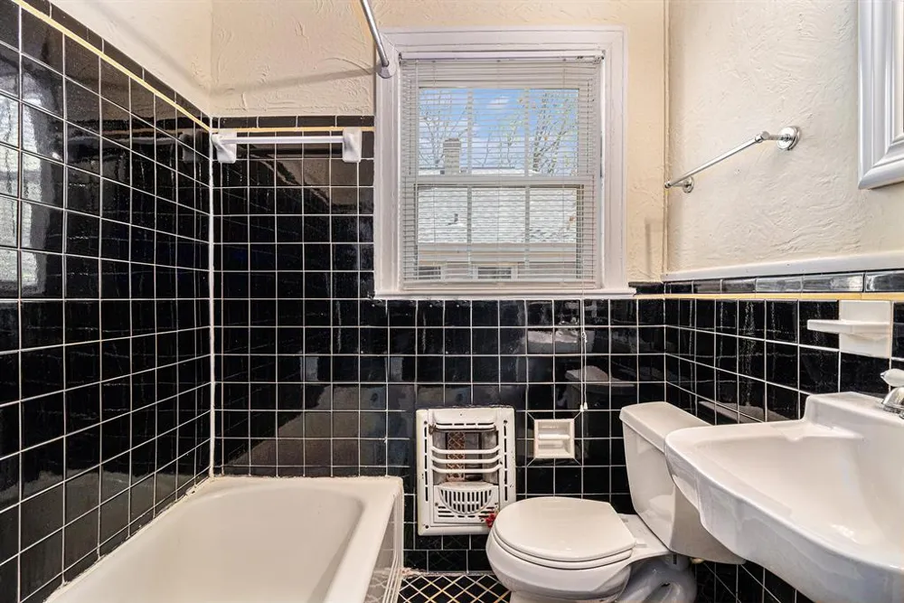 6302 Belmont Avenue Dallas, TX 75214