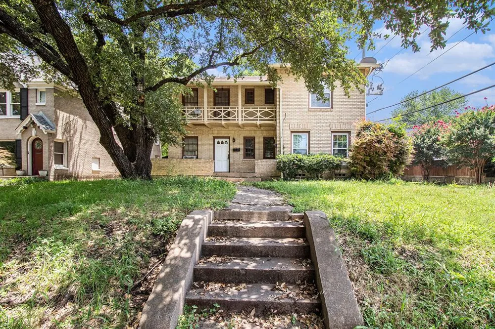 6302 Belmont Avenue Dallas, TX 75214