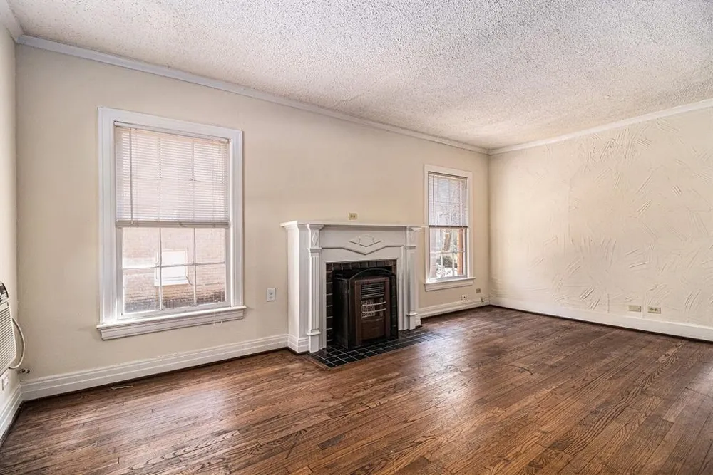 6302 Belmont Avenue Dallas, TX 75214