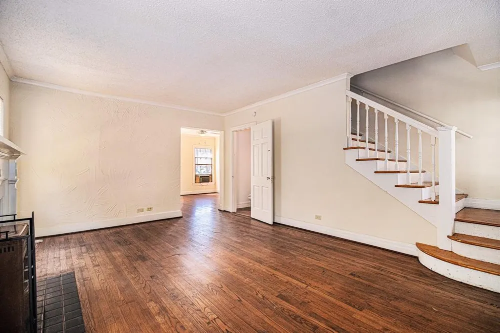 6302 Belmont Avenue Dallas, TX 75214