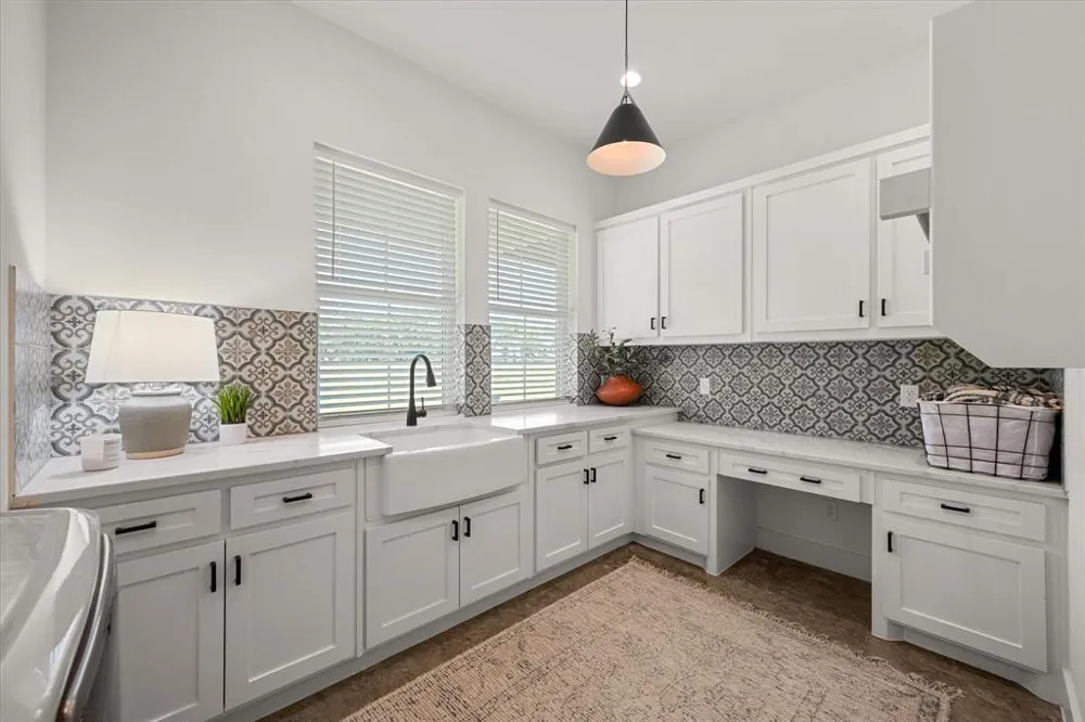 11077 S US Highway 287 Kerens, TX 75144