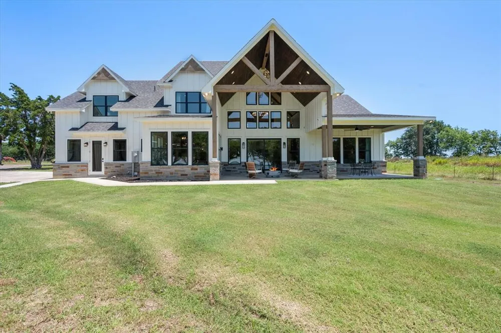 11077 S US Highway 287 Kerens, TX 75144