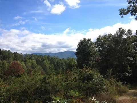 0 The Hills Lane