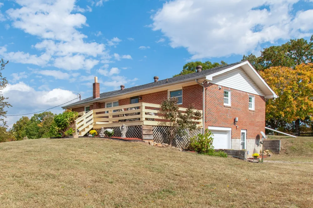 7690 Barnhill Rd Primm Springs, TN 38476
