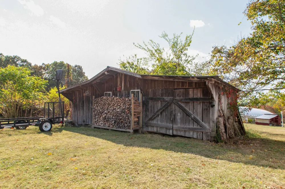 7690 Barnhill Rd Primm Springs, TN 38476