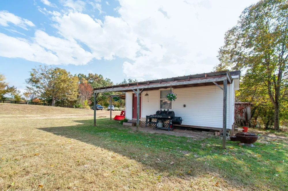 7690 Barnhill Rd Primm Springs, TN 38476
