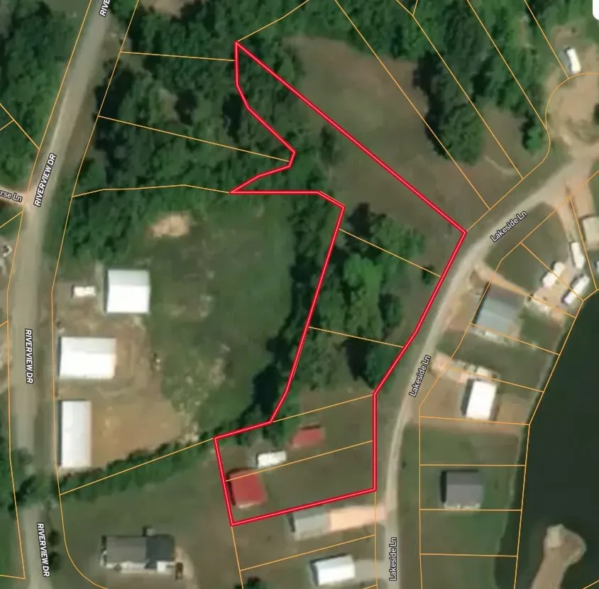 59 Lakeside Ln Decaturville, TN 38329