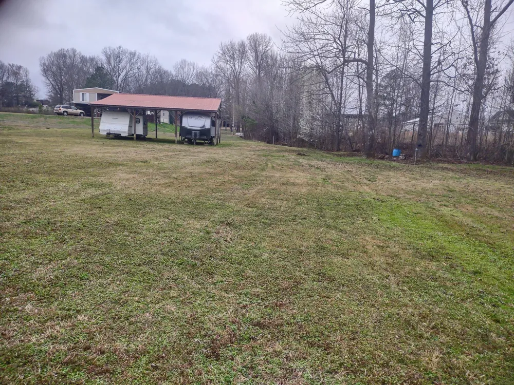 59 Lakeside Ln Decaturville, TN 38329