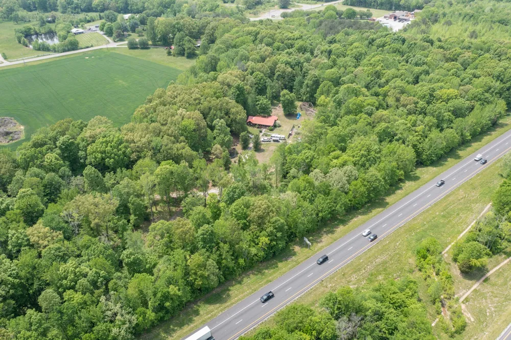 2126 Old Chamblis Rd Pleasant View, TN 37146