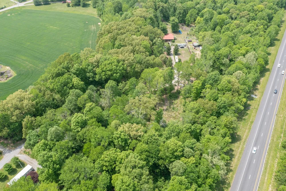 2126 Old Chambliss Rd Pleasant View, TN 37146