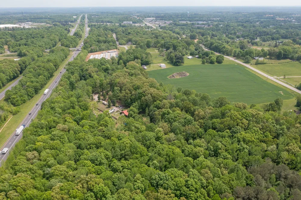 2126 Old Chambliss Rd Pleasant View, TN 37146