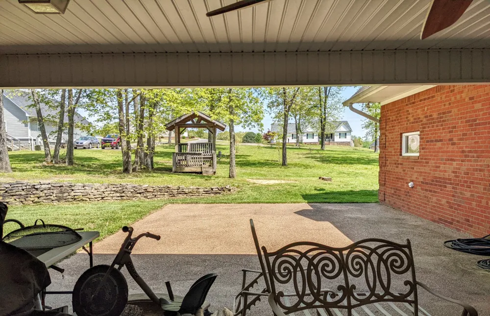 93 Tamatha Dr Paris, TN 38242
