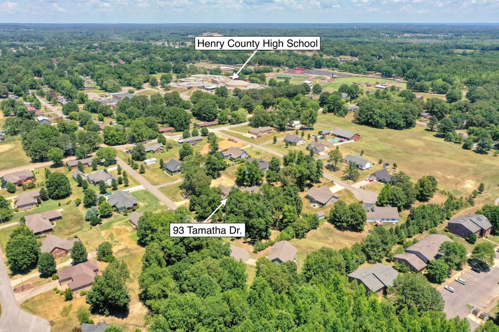 93 Tamatha Dr Paris, TN 38242