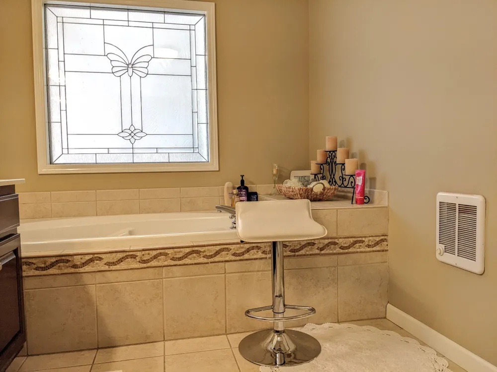 93 Tamatha Dr Paris, TN 38242
