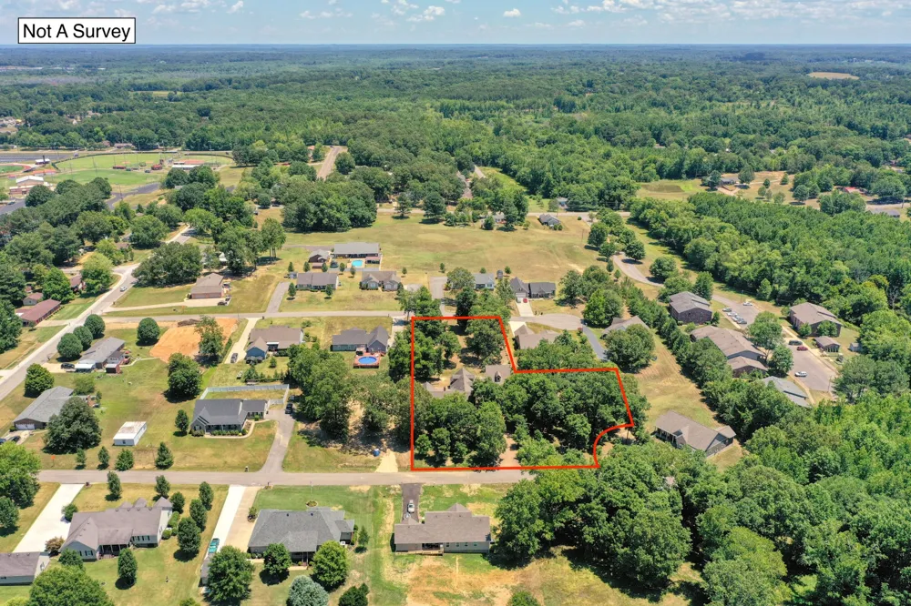 93 Tamatha Dr Paris, TN 38242