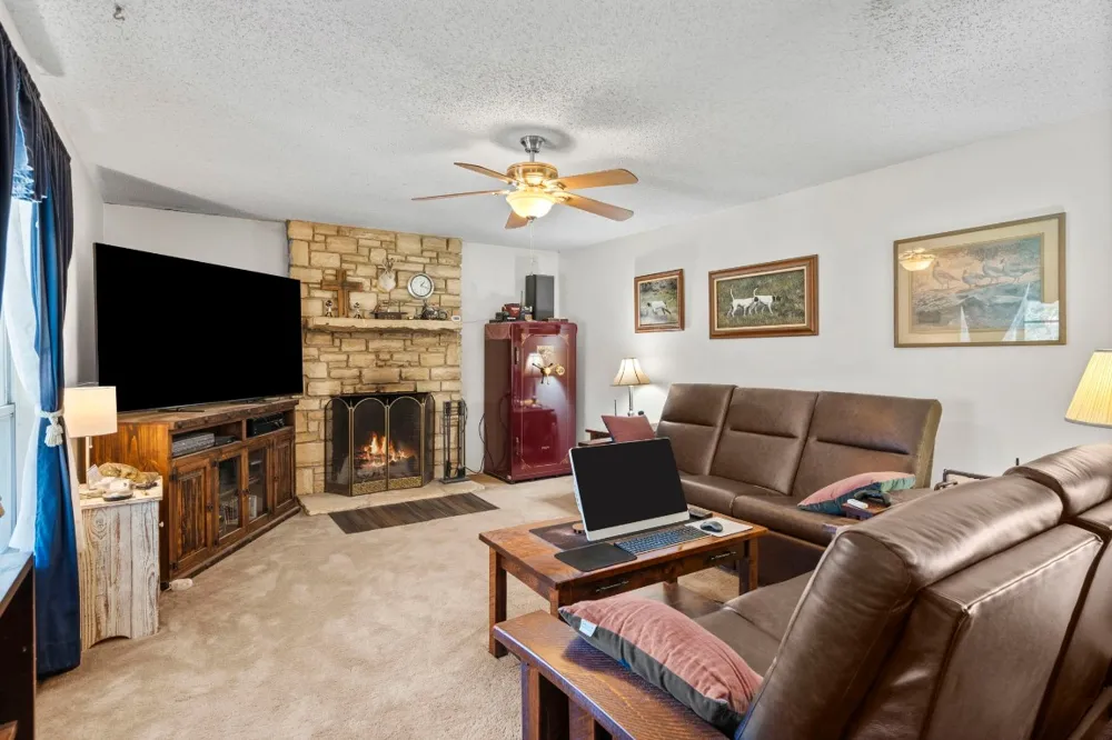 801 Billie Brooks Lane Driftwood, TX 78619