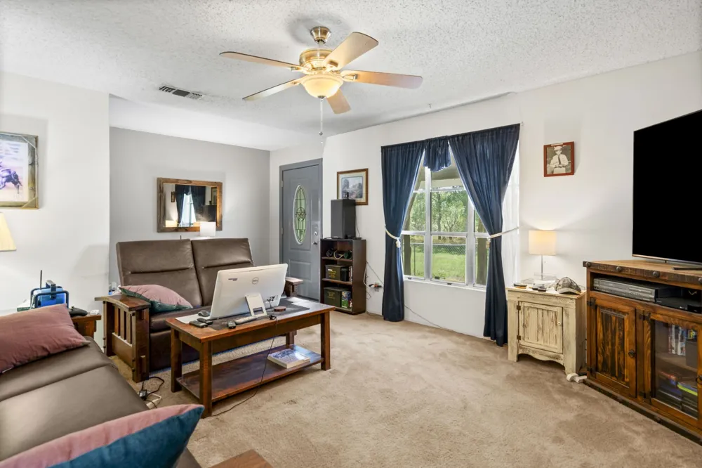 801 Billie Brooks Lane Driftwood, TX 78619