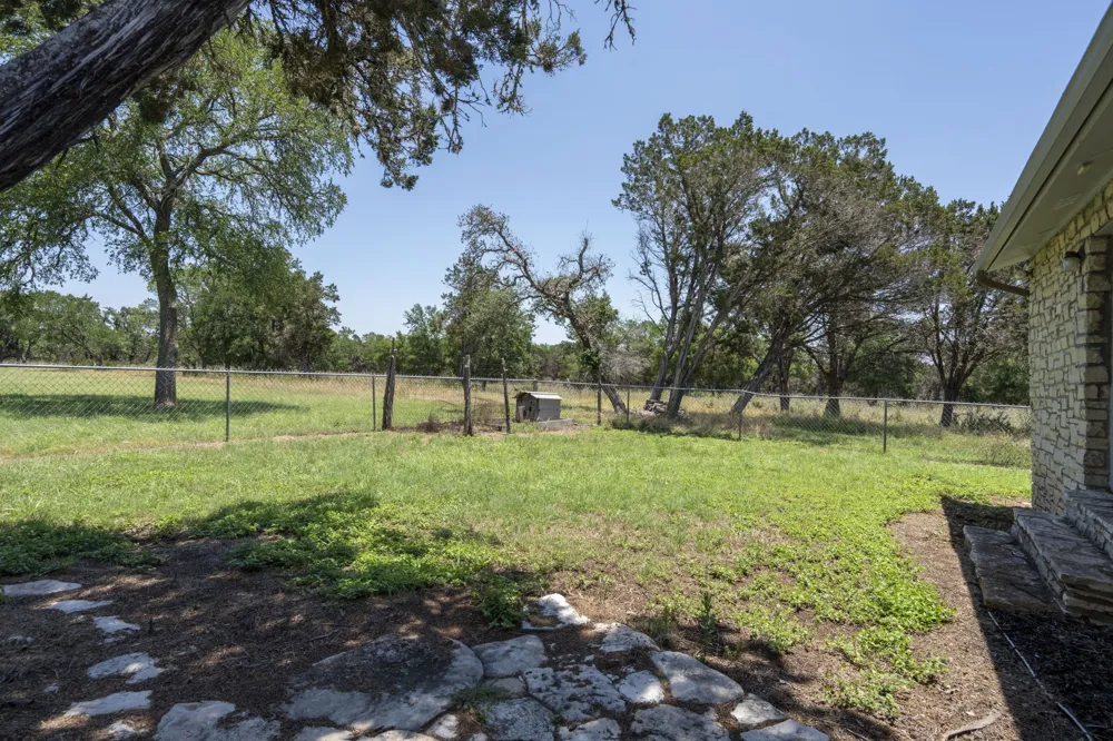 801 Billie Brooks Lane Driftwood, TX 78619