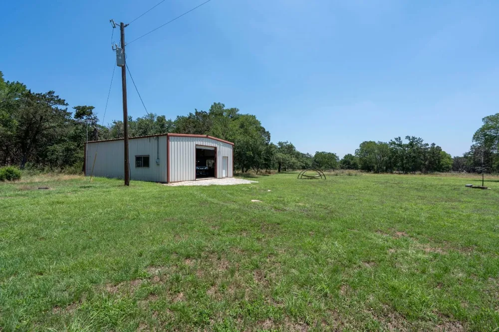 801 Billie Brooks Lane Driftwood, TX 78619