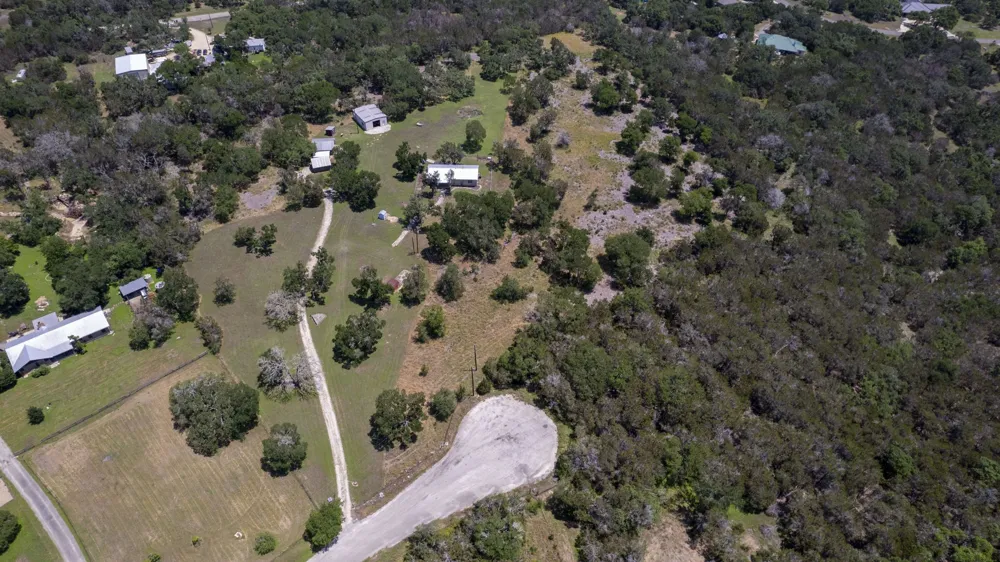 801 Billie Brooks Lane Driftwood, TX 78619