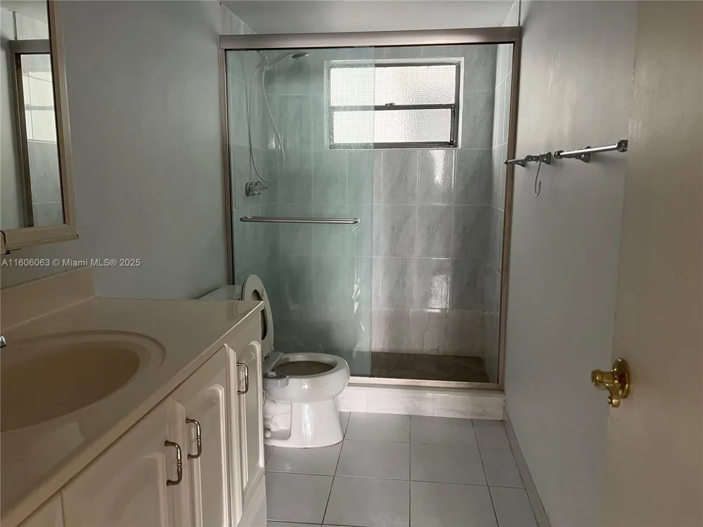 4000 NE 170th St #604 North Miami Beach, FL 33160