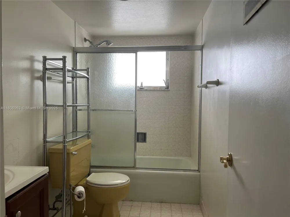 4000 NE 170th St #604 North Miami Beach, FL 33160