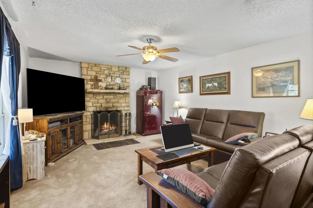 801 Billie Brooks Lane Driftwood, TX 78619